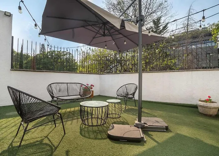 Prime Polanco With Patio Near Shops & Cafes