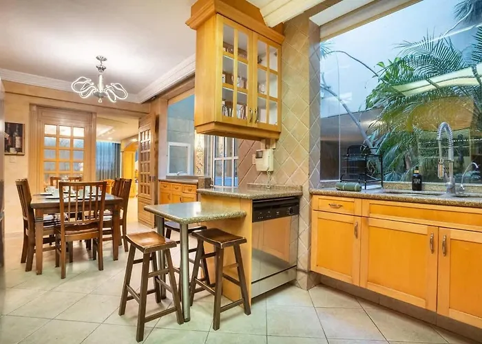 Prime Polanco With Patio Near Shops & Cafes